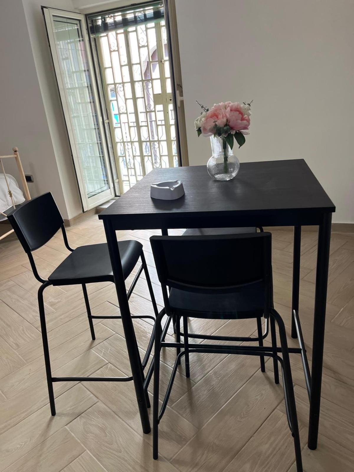 Quarto em Acomodações Particulares A Cas E Mamma Nápoles
